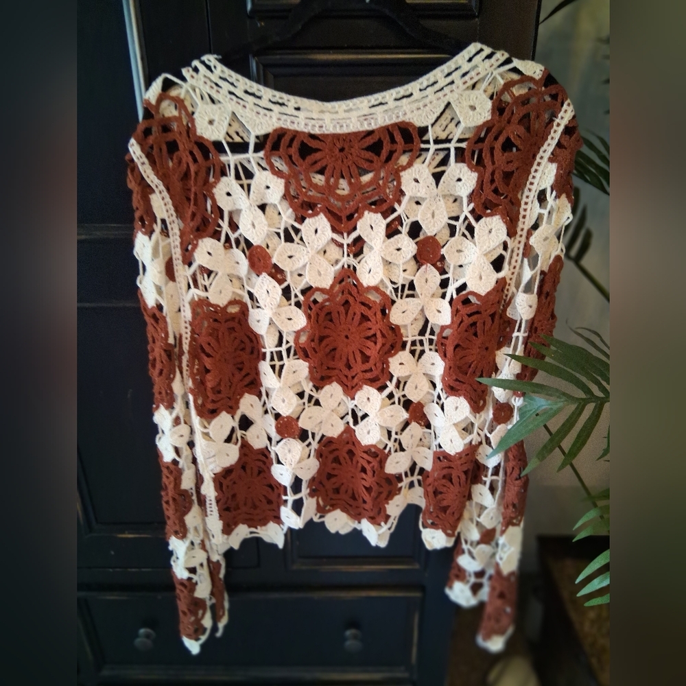 Elegant Crochet Lace Top - Brown and White